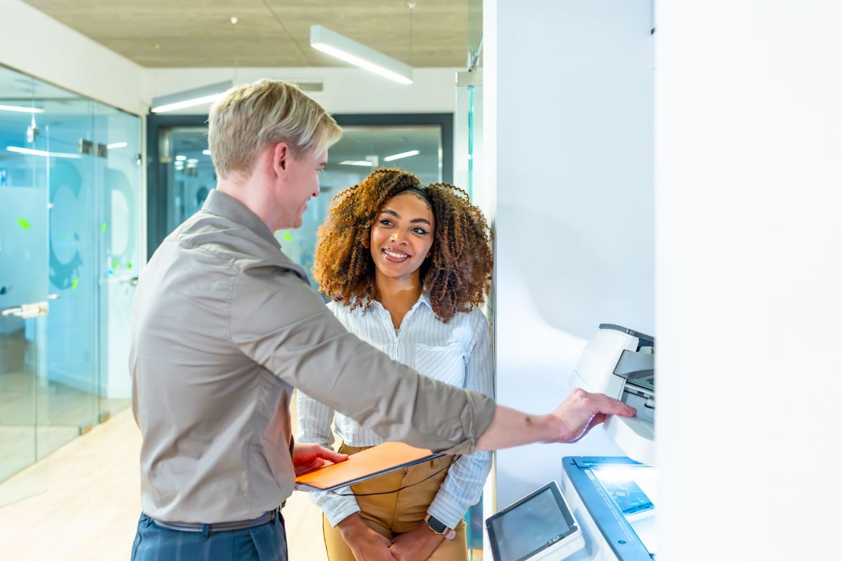 multifunction-printer-people Multifunction Printer - Employees Using