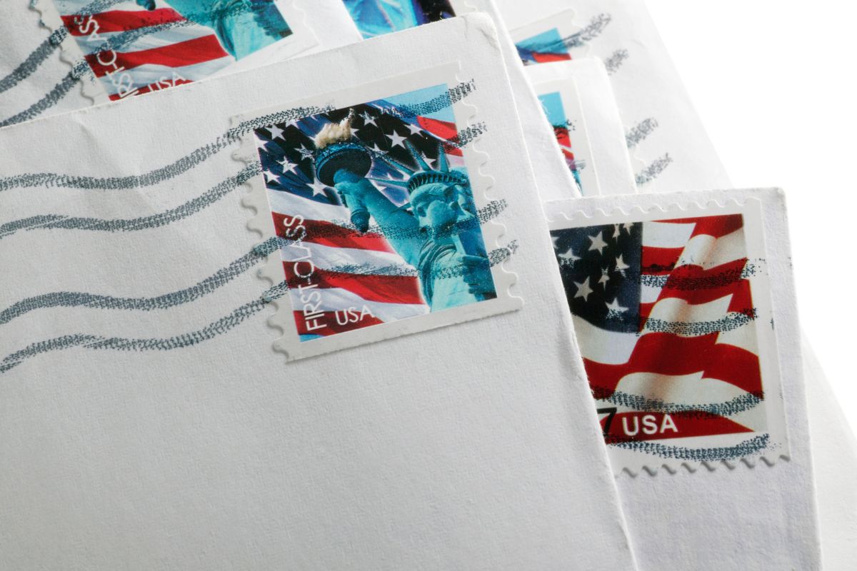 FP Mailing Solutions Postage Meter Image